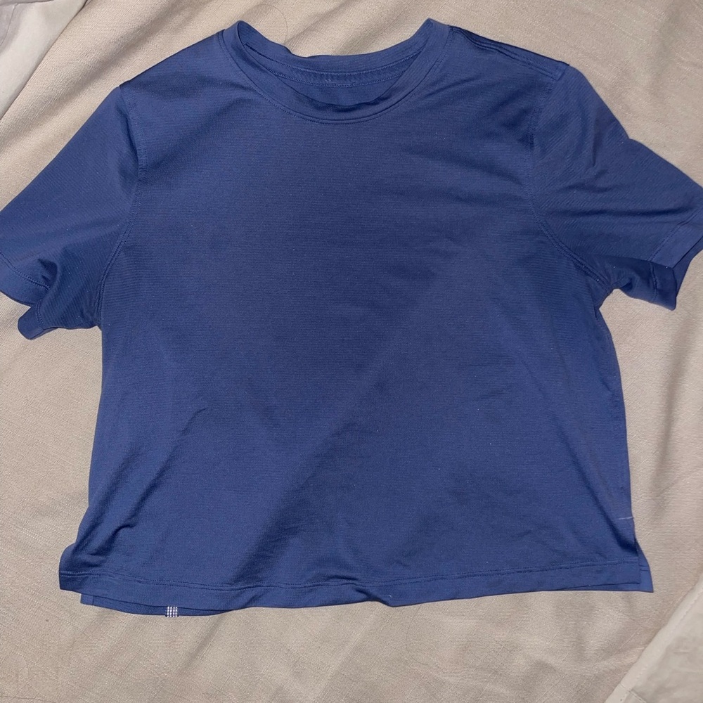Lululemon Athletics Ultralight Waist-Length T-Shirt in Oasis Blue